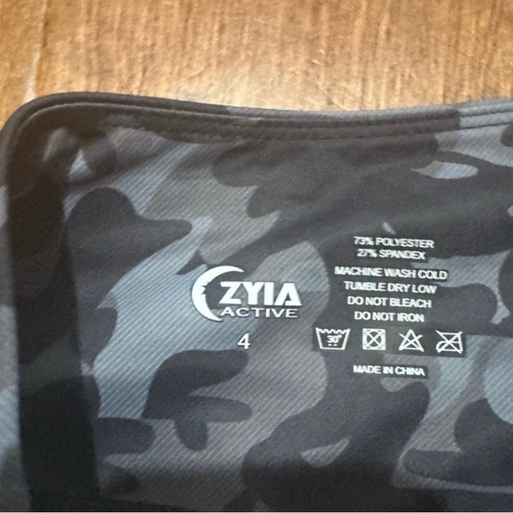Zyia metallic camo light n tight pocket - Picture 6 of 6